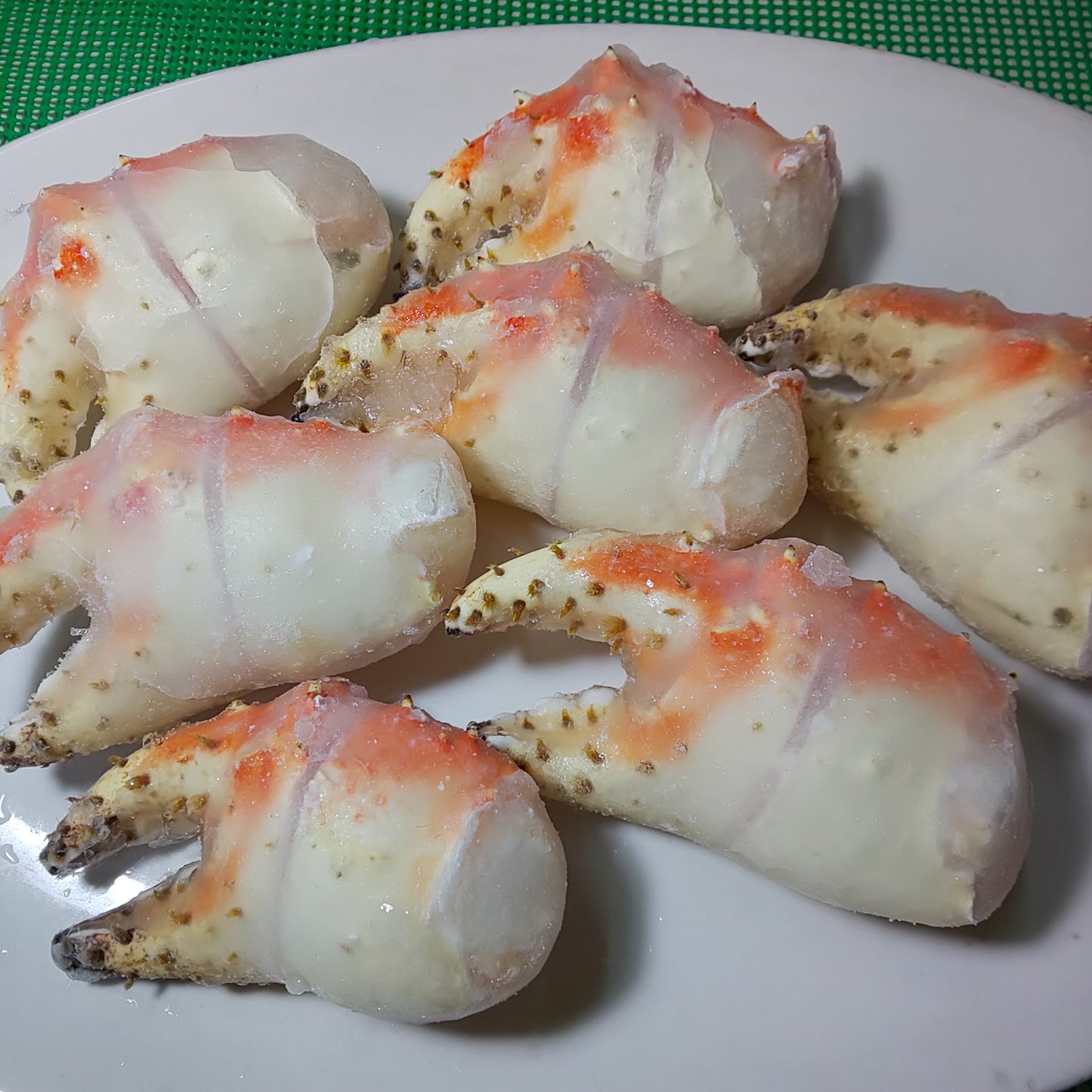 【かに専門店みやこ】タラバガニ爪 ボイル 1kg 16/20 殻付筋目入り｜1kgで個数多め・大人数のゴージャスに